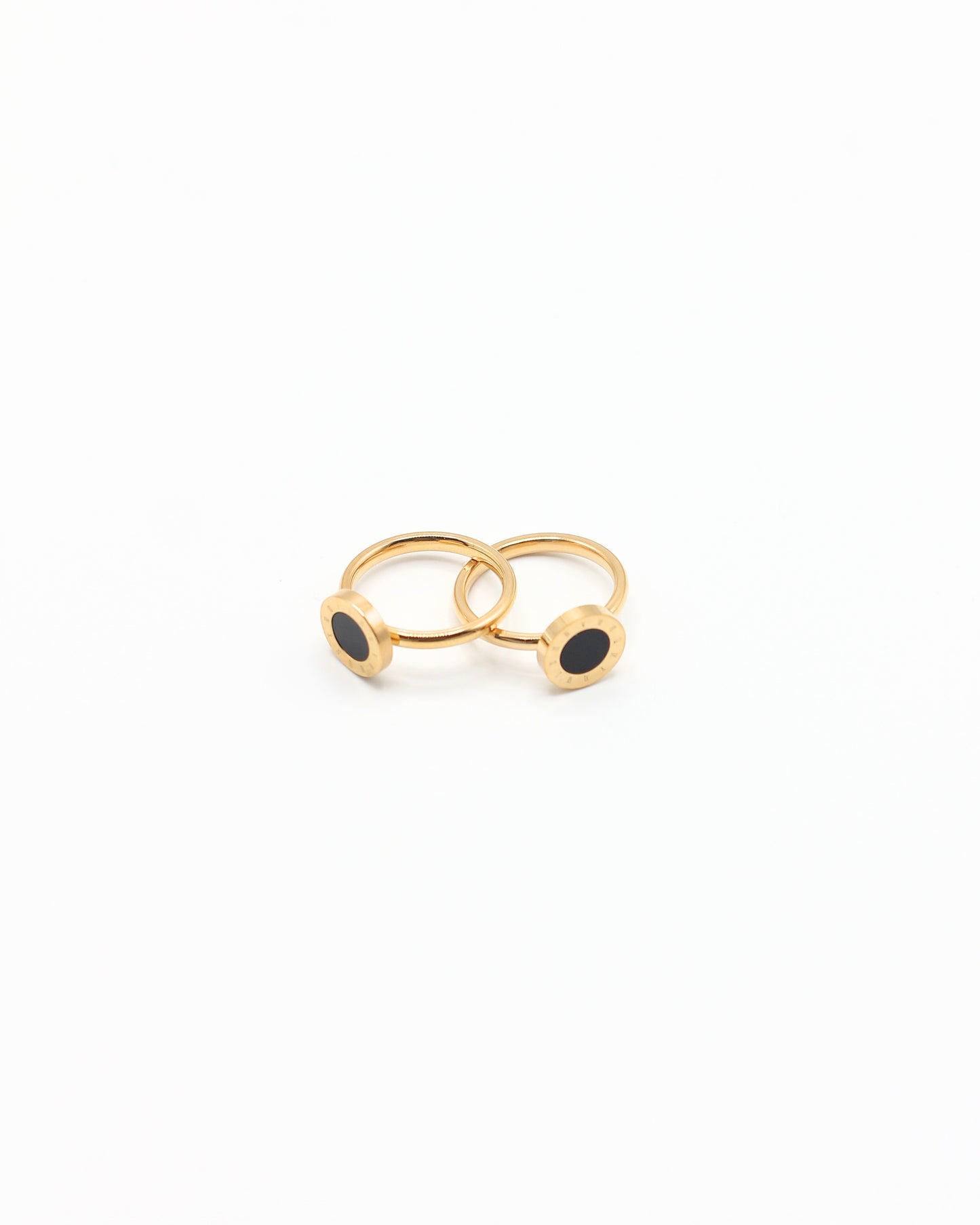 Black Round Ring
