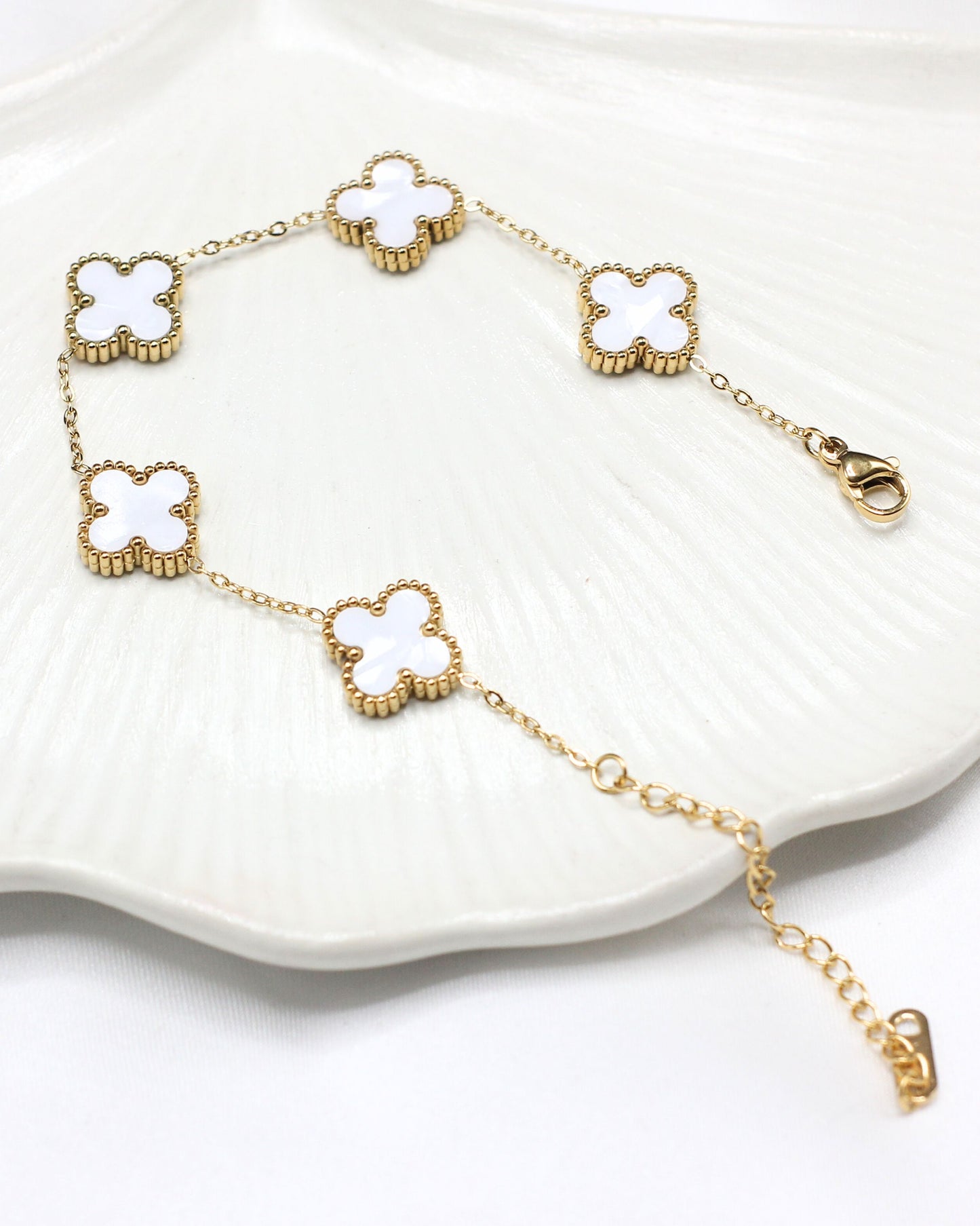 White Van Clef Bracelet
