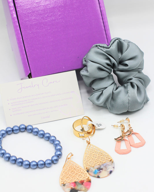 Mini Gift Box (1 Scrunchie Free)