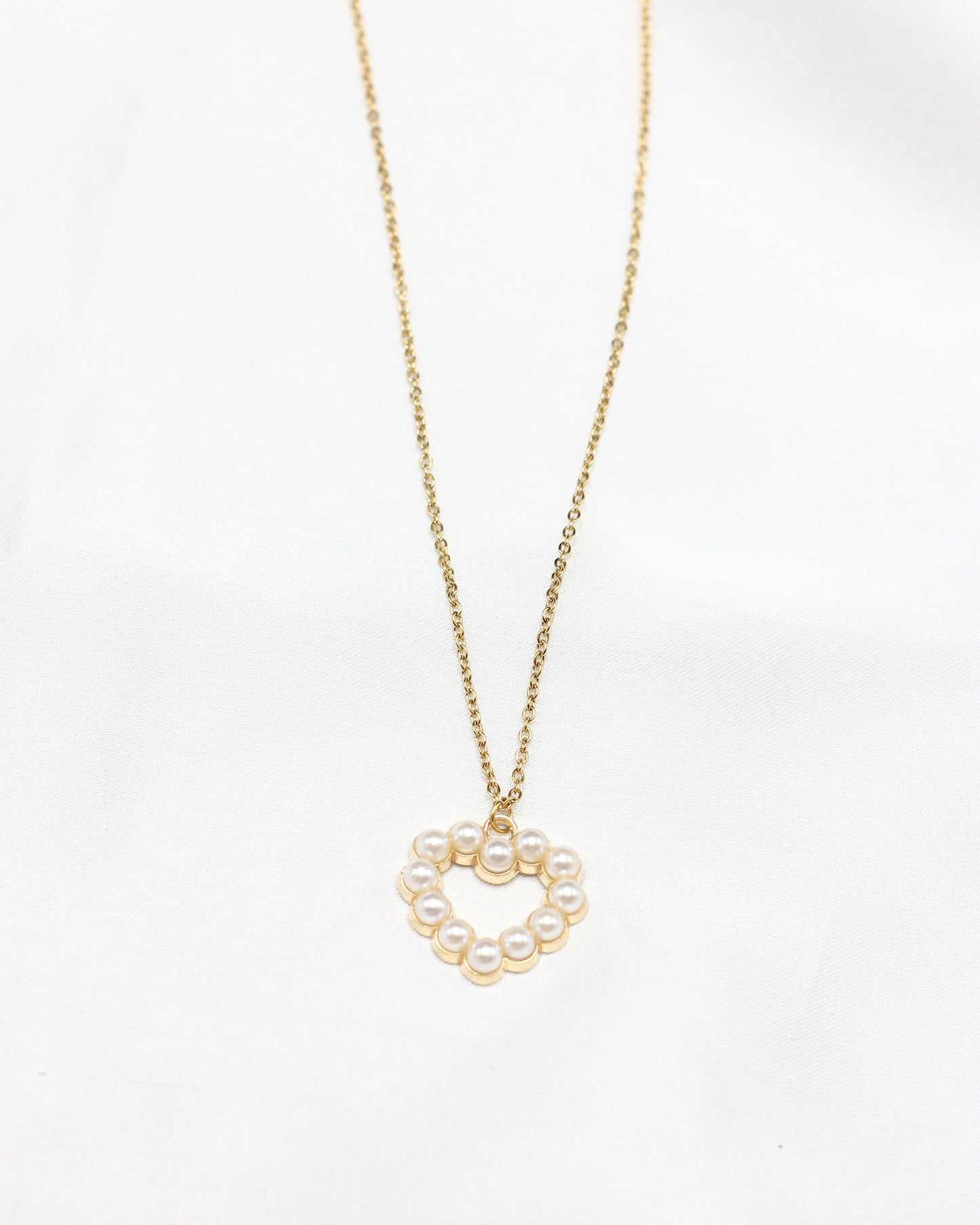 Elegant Pearl Heart Necklace