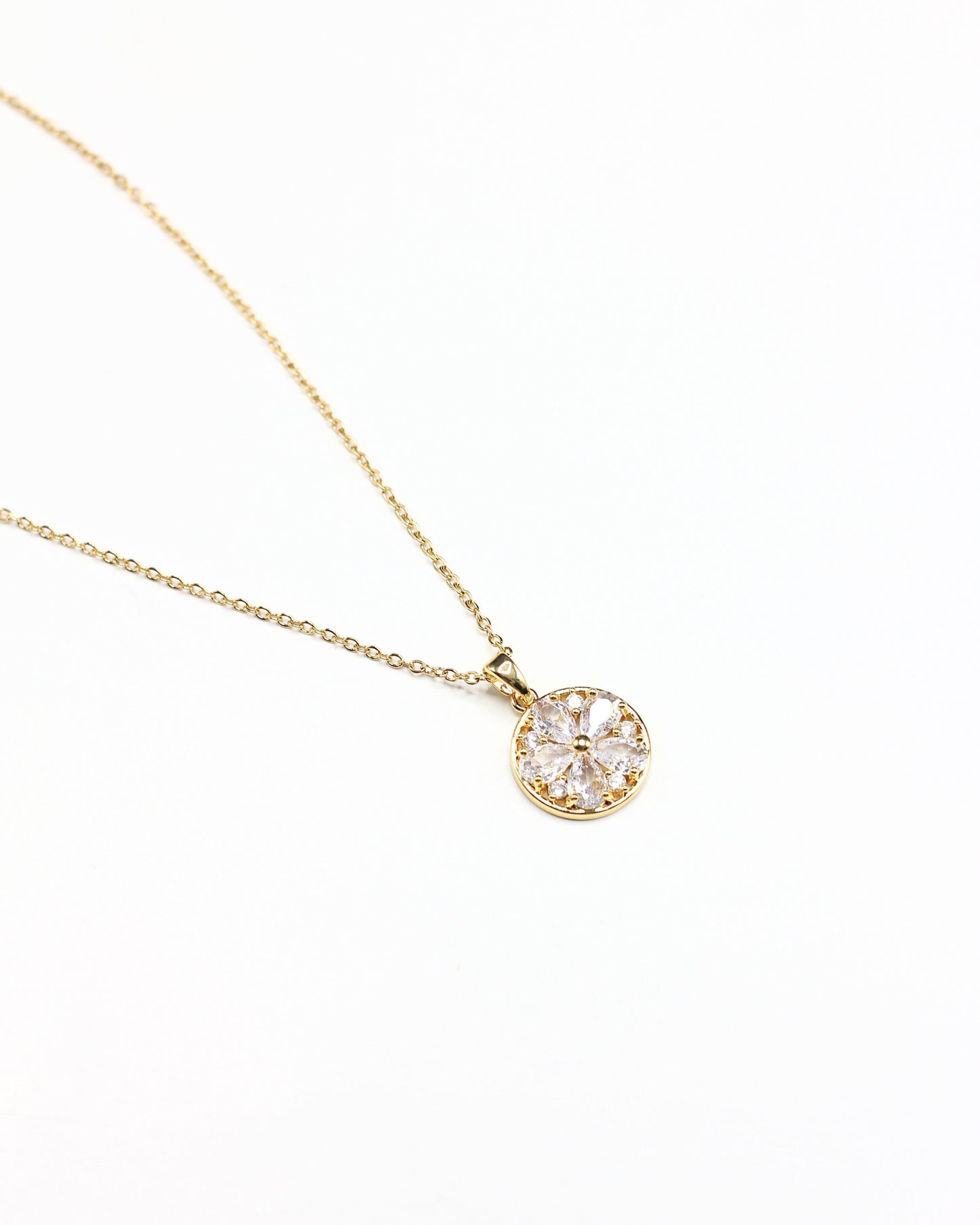 Floral Zircon Necklace